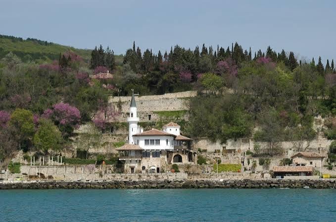 Balchik, Bulgaria: The Palace by the Sea That the World Forgot